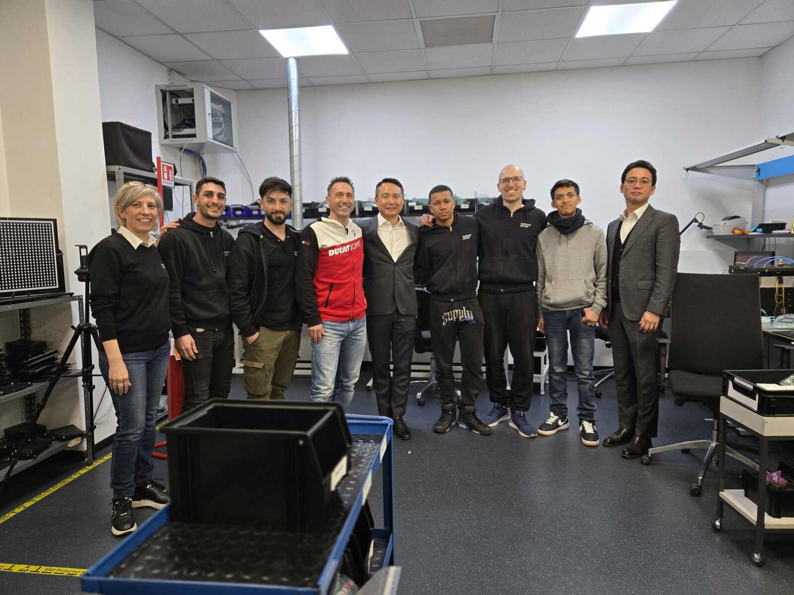 Louis Kim Presidente Samsung visita il Centro Assistenza di Via Merulana Roma